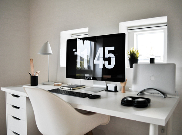 Wooden dual vertical laptop stand - the natural workspace upgrade